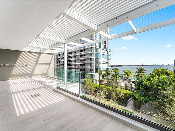 3rd image of 650 NE 32nd St #Bh7