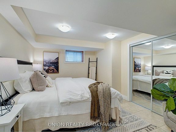 3rd image of 47 Montvale Dr