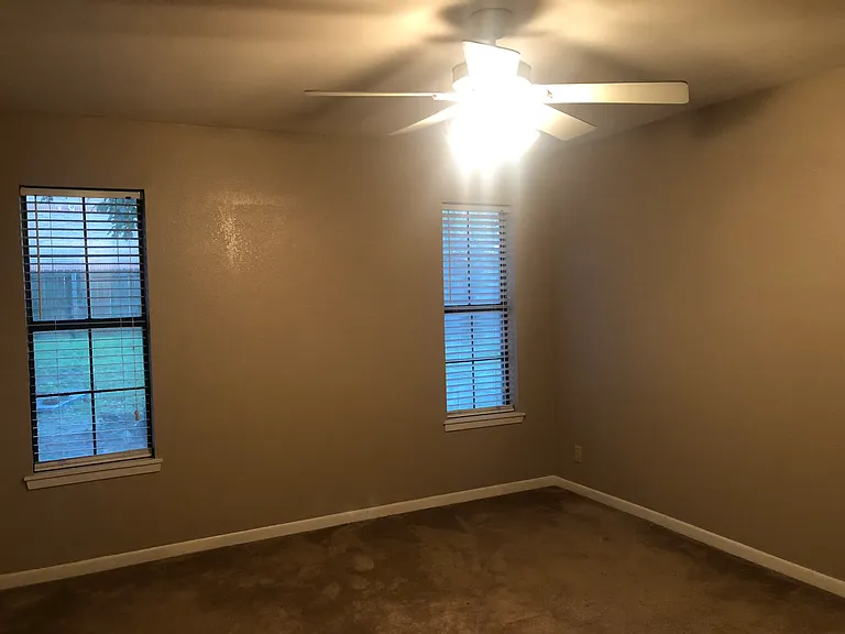 212 Randy Dr — Photo 9