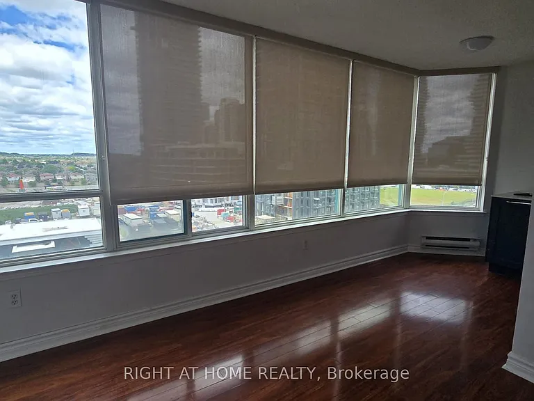 550 Webb Dr #914 — Photo 18