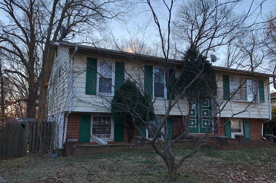 2nd image of 9013 Walkerton Dr