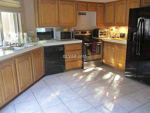 4th image of 2458 Swan Ln