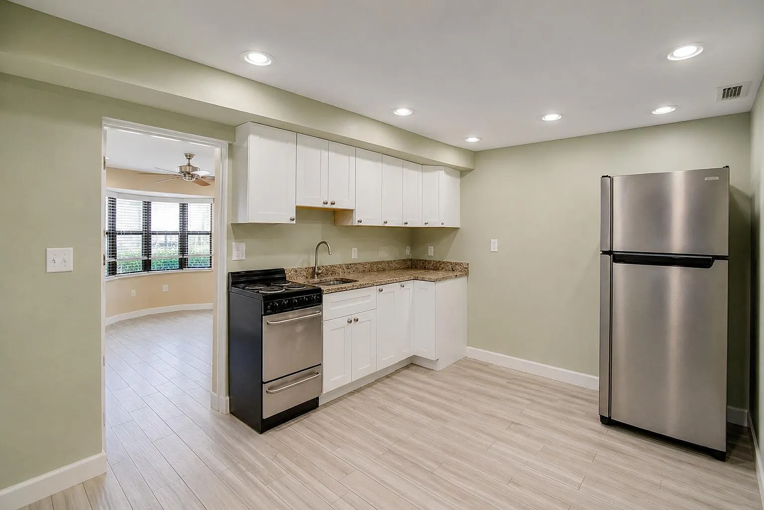 1 bed, 1.0 bath, 551 sqft, $1,675 — Photo 4