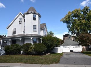 10 Holly St, Watertown, MA 02472