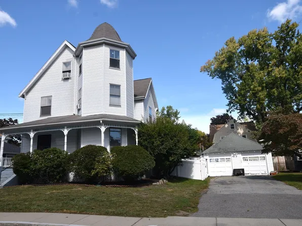 10 Holly St, Watertown, MA 02472