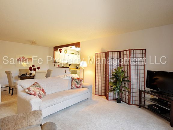 3rd image of 161 Calle Ojo Feliz Unit F