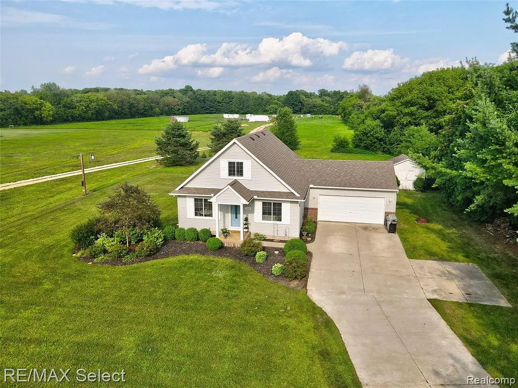 8164 N Genesee Rd, Mount Morris, MI 48458 | Zillow