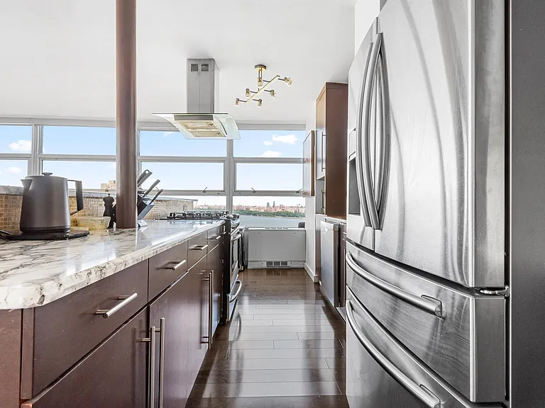 6050 Boulevard East #19C — Photo 6
