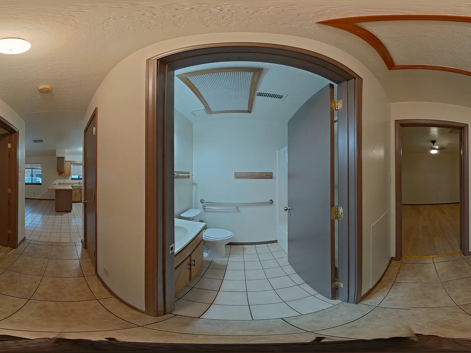 2 bed, 600 sqft, $900 — Photo 3