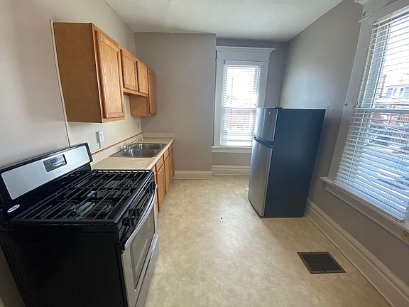 3rd image of 1467 Worthington St #1469-2