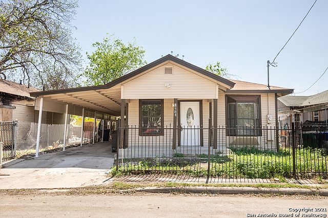 1st image of 1004 Lombrano St