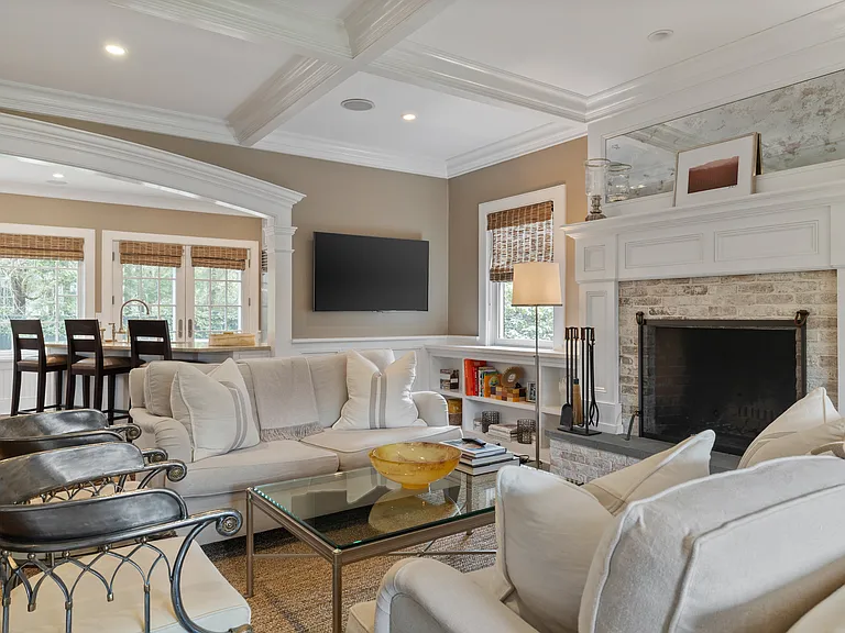 1 Meadow Way — Photo 8