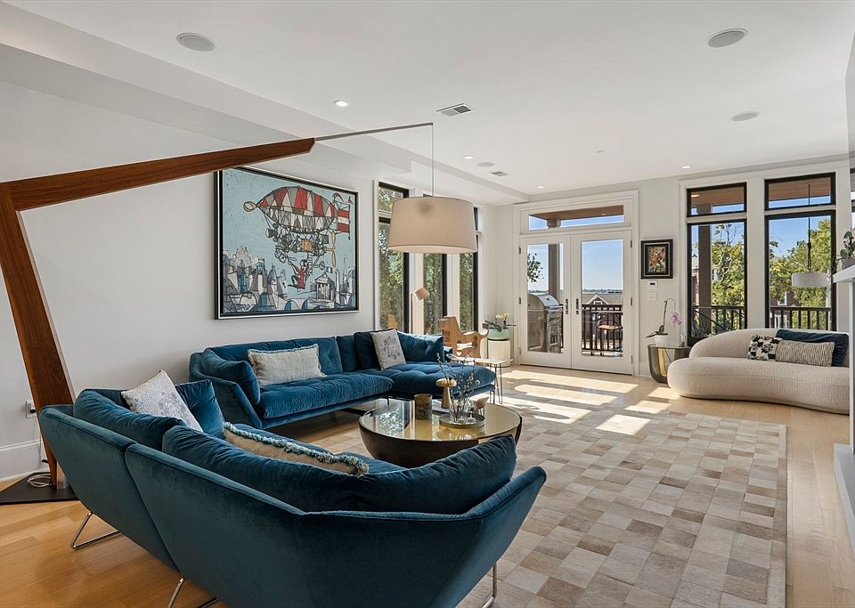 1st image of 1824 Columbia Rd #2