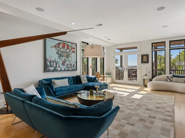 1824 Columbia Rd #2, South Boston, MA 02127