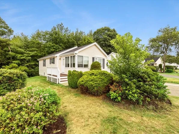 74 Crystal Water Dr Unit 74, East Bridgewater, MA 02333