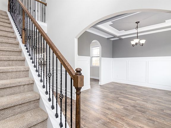 2nd image of 428 W Creek Farm
