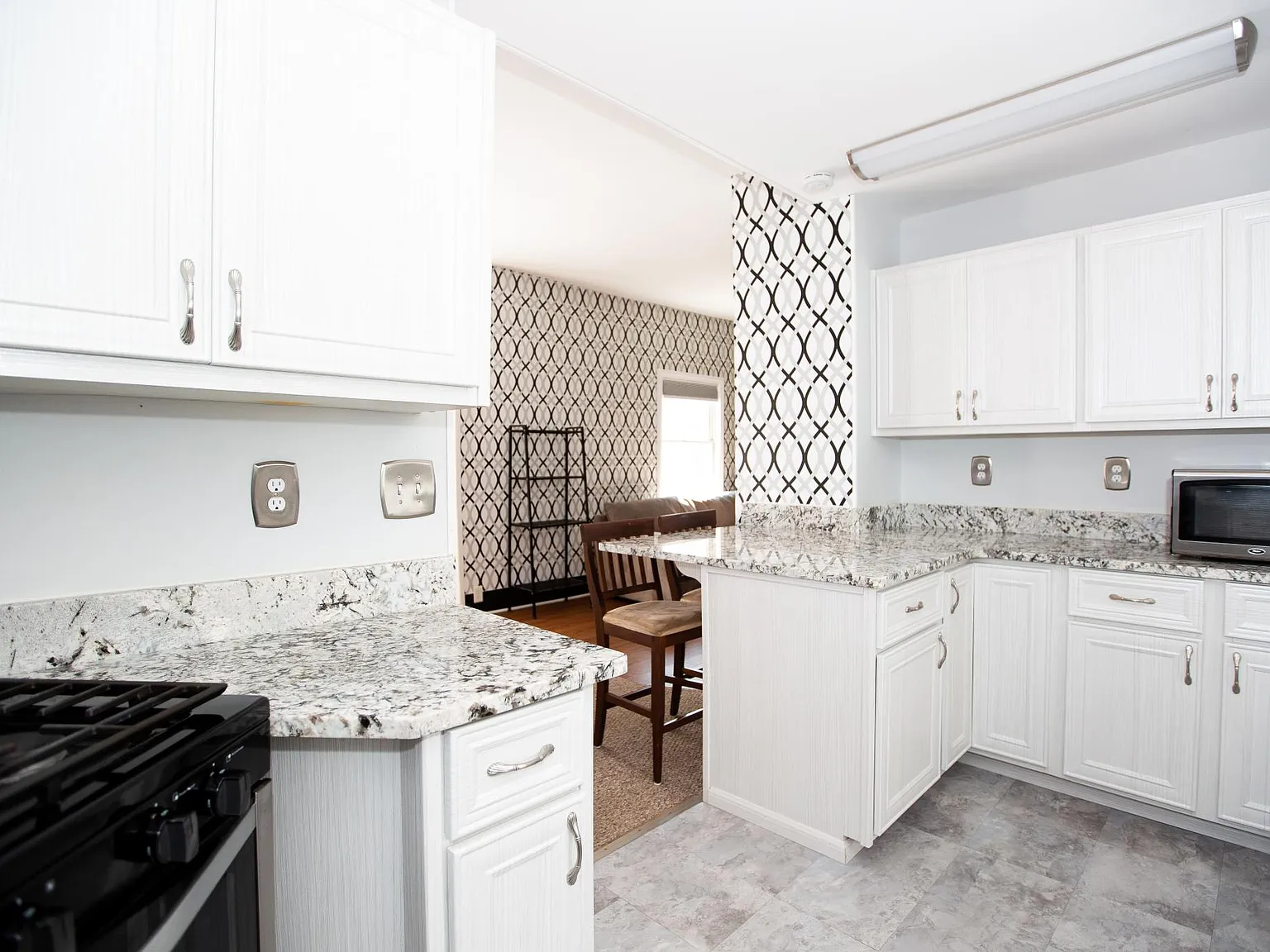 8 Franklin St — Photo 3