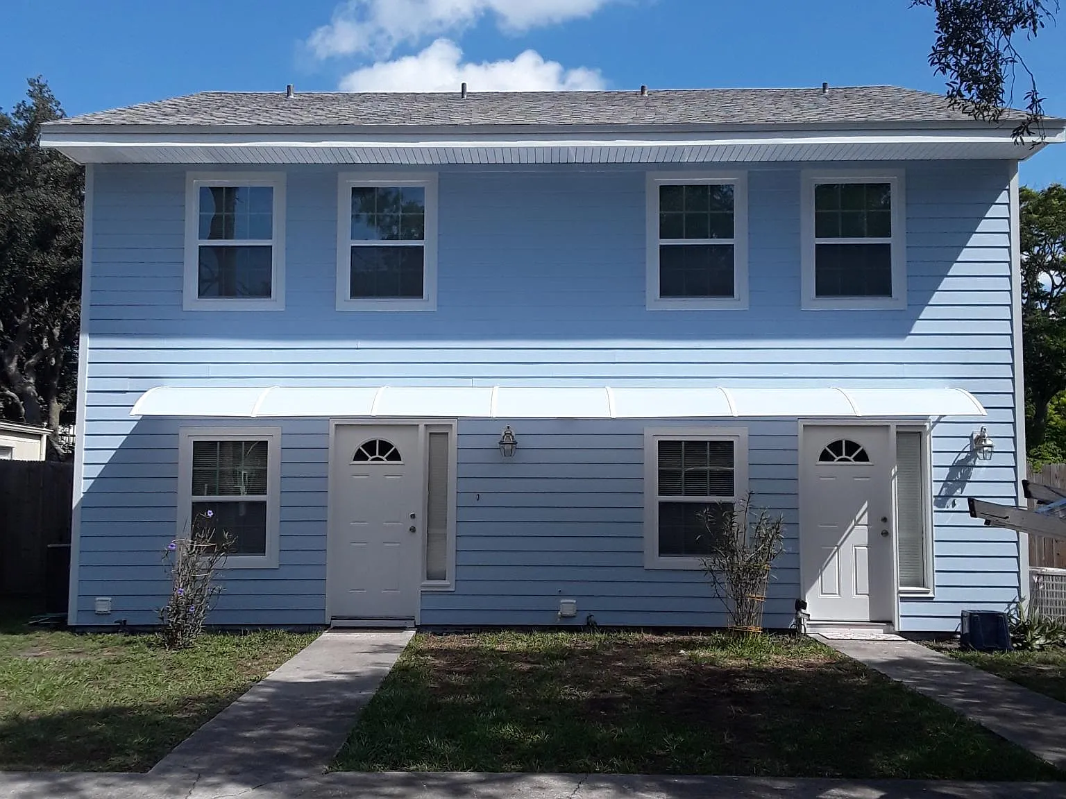 2 bed, 1.5 bath, 1100 sqft, $1,900 — Photo 1