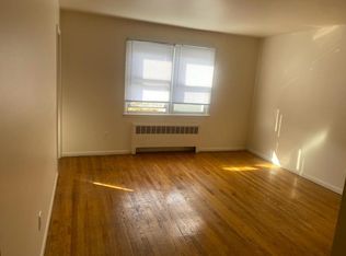 (Undisclosed Address), Yonkers, NY 10701