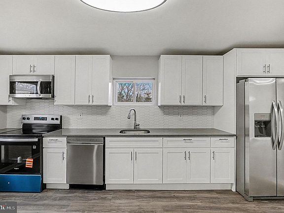 4th image of 137 Reservoir Rd