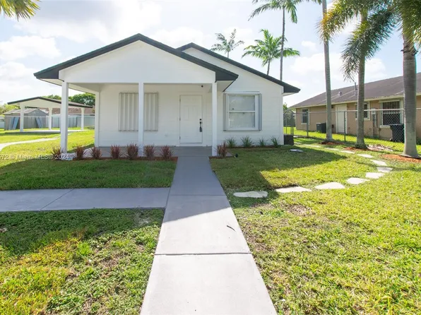 22677 SW 115th Ave, Miami, FL 33170