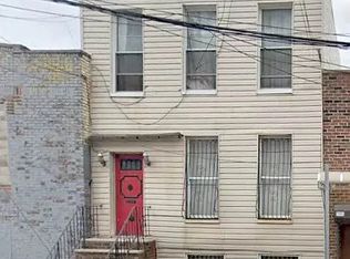 594 Court St, Brooklyn, NY 11231