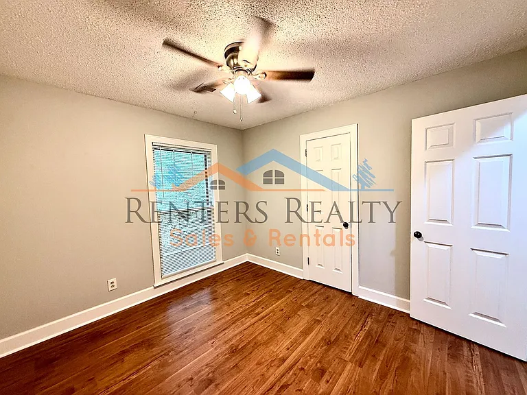 2105 Epworth Dr NE #F — Photo 10