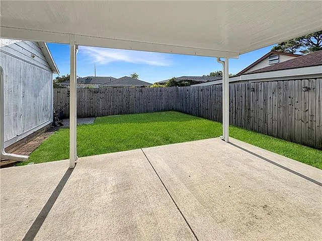 1028 Gaudet Dr — Photo 15