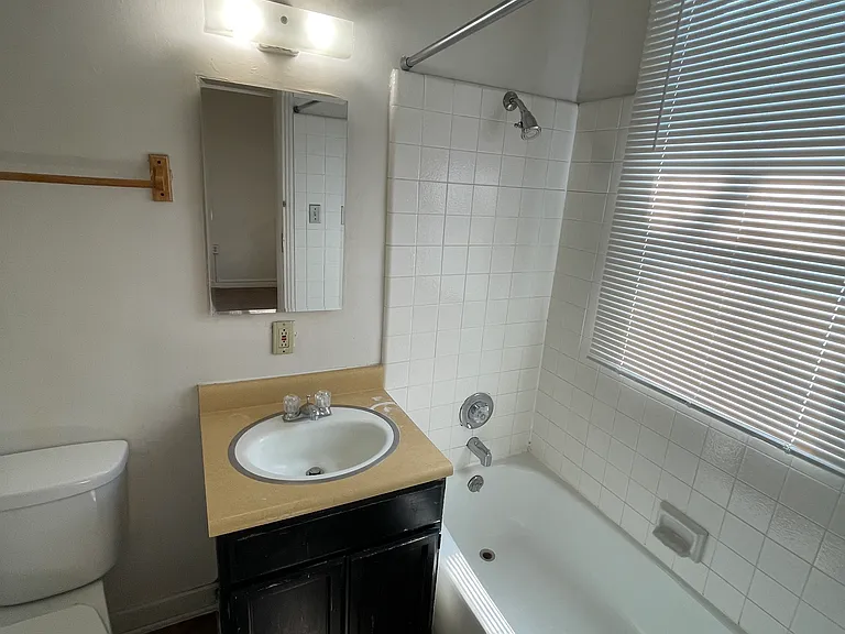 Center St #9 bathroom 070924 with label_07112024