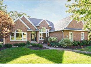 457 Castle Pines Dr, Akron, OH