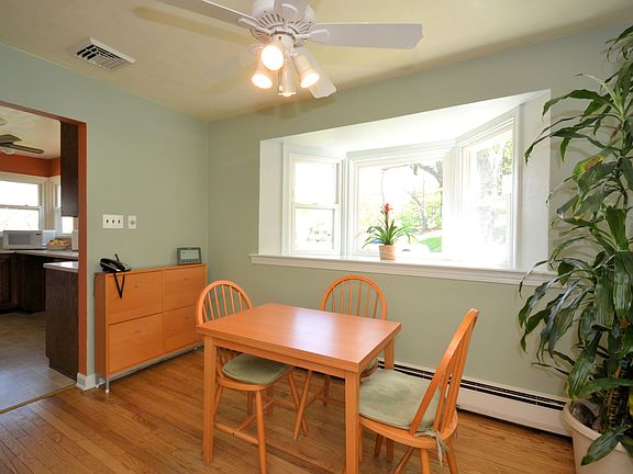4th image of 221 Kimbel Dr