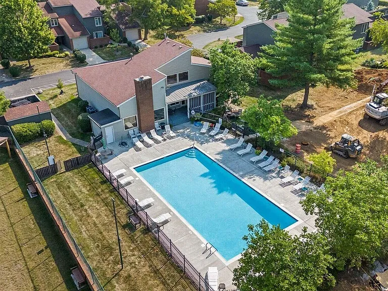 2140 Fort Harrods Dr #7 — Photo 35