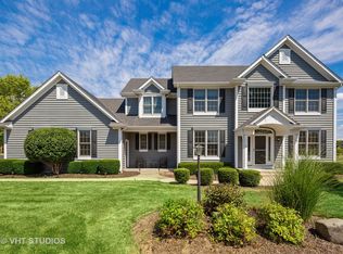 1720 Squirrel Trl, Cary, IL 60013