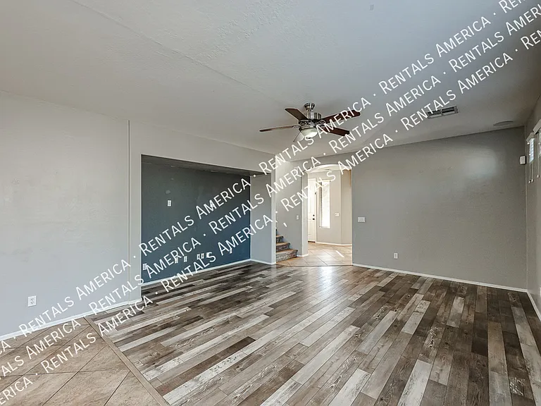 2614 W Florentine Rd — Photo 14