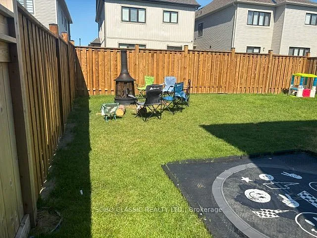 19 Connell Dr — Photo 32