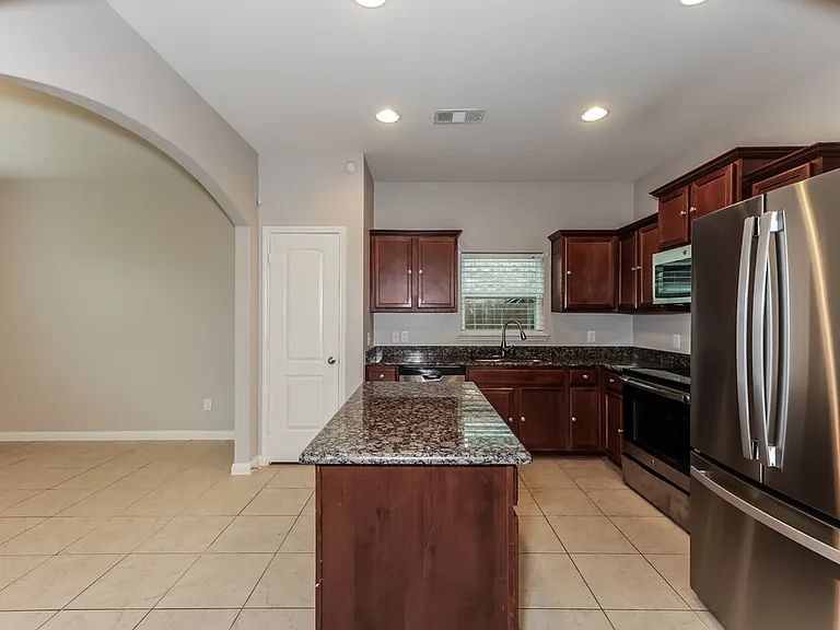 4144 Tower Ln — Photo 7