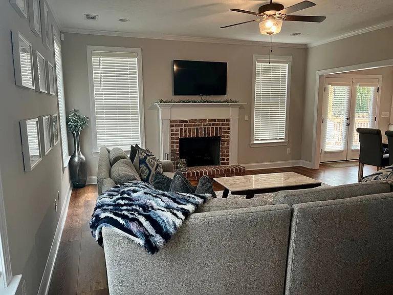440 Vaughn Rd — Photo 11