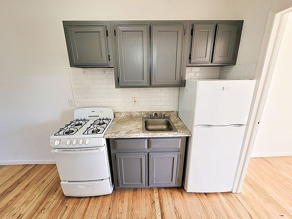 4th image of 2331 1st Ave APT 4C