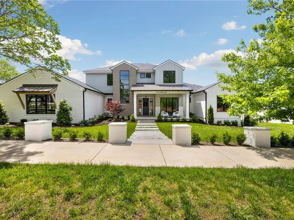 219 W Lawson St, Fayetteville, AR 72703