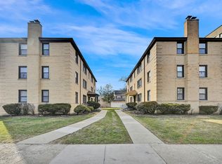 10528 S Walden Pkwy Unit 1W, Chicago, IL 60643