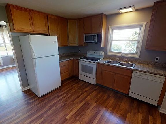 3rd image of 2241 Midvale St