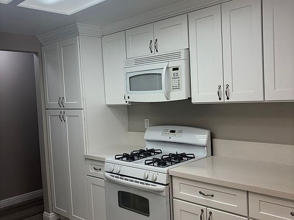 2nd image of 26219 Corona Dr