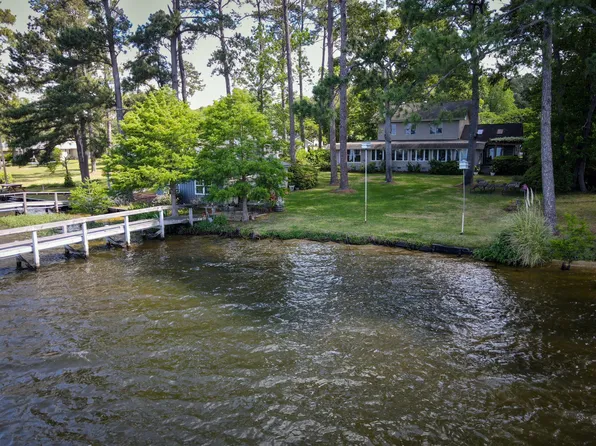 1724 Lesesne Dr, Manning, SC 29102