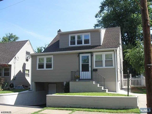 2nd image of 263 Bergen Blvd