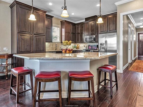 4th image of 3400 Heisman Cir Unit 6-M