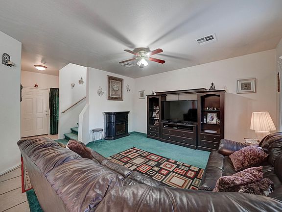 5th image of 1120 E Hidalgo Ave