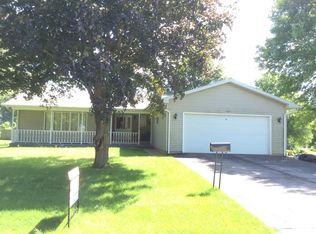 104 W Hartman St, Reynolds, IL 61279