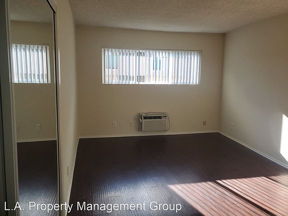3rd image of 17320 Burbank Blvd #12