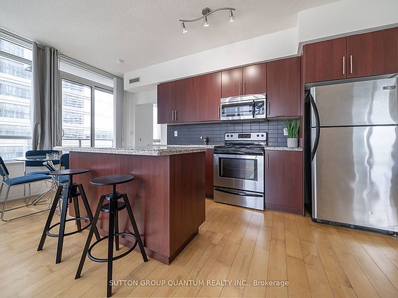 5th image of 65 Bremner Blvd #2605