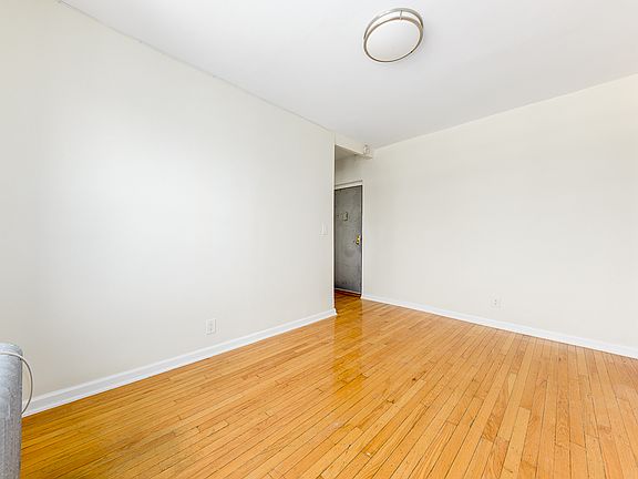 3rd image of 47-07 39th St #12B